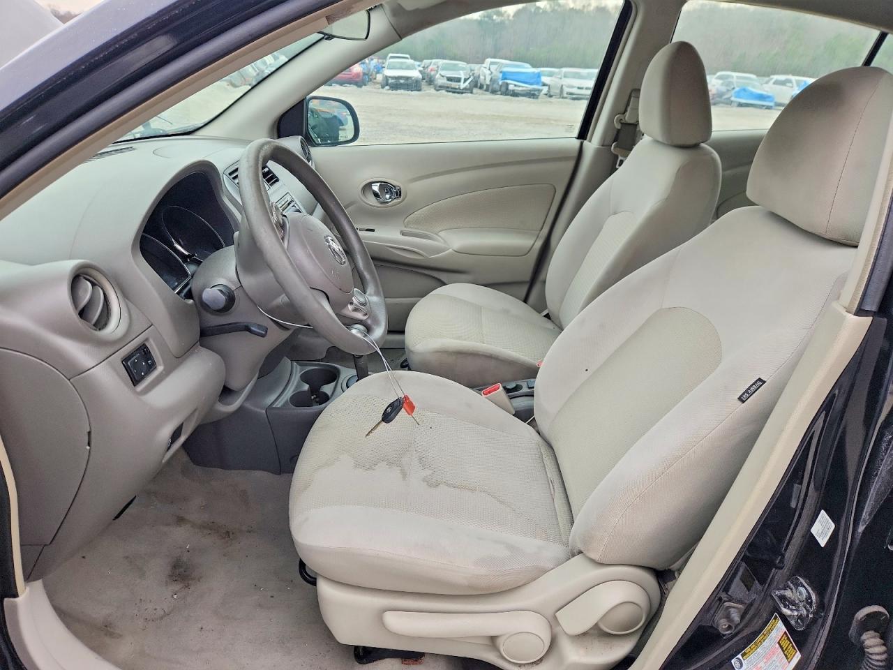 2012 Nissan Versa S - Фото 7