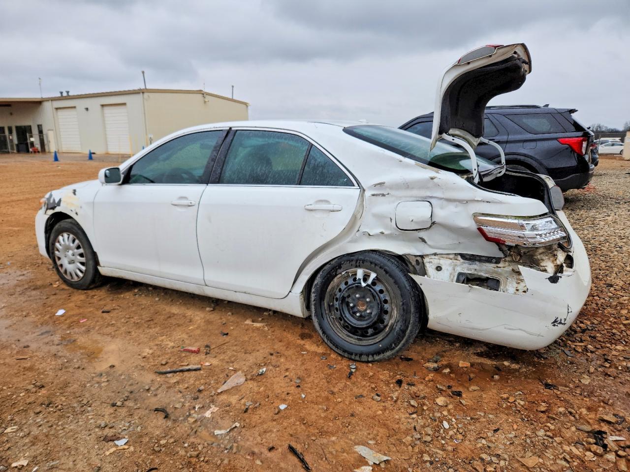 2010 Toyota Camry Base - Фото 2