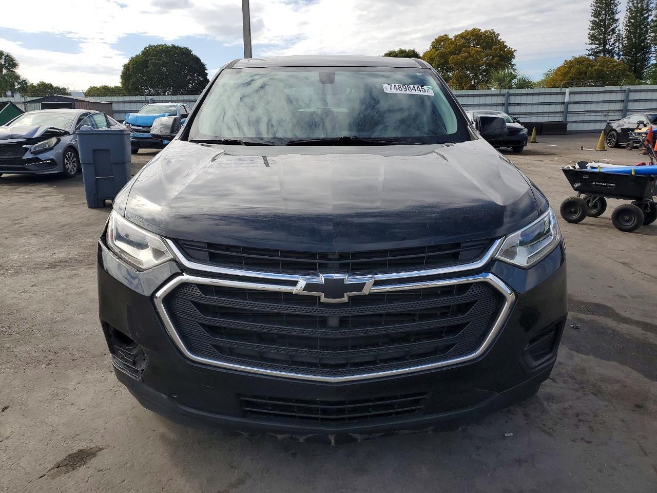 2019 Chevrolet Traverse Ls - Фото 5