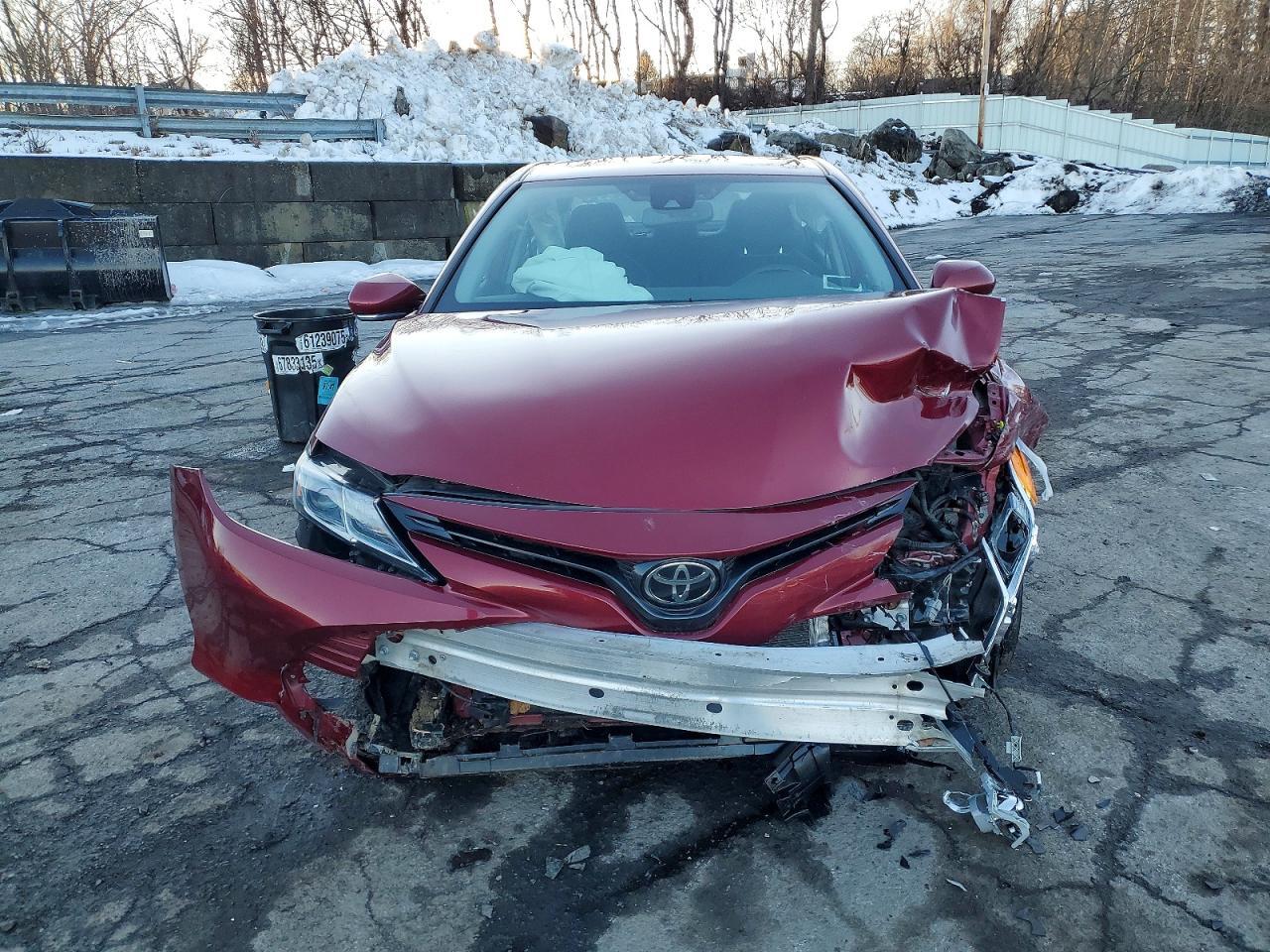 2020 Toyota Camry Le - Image 5