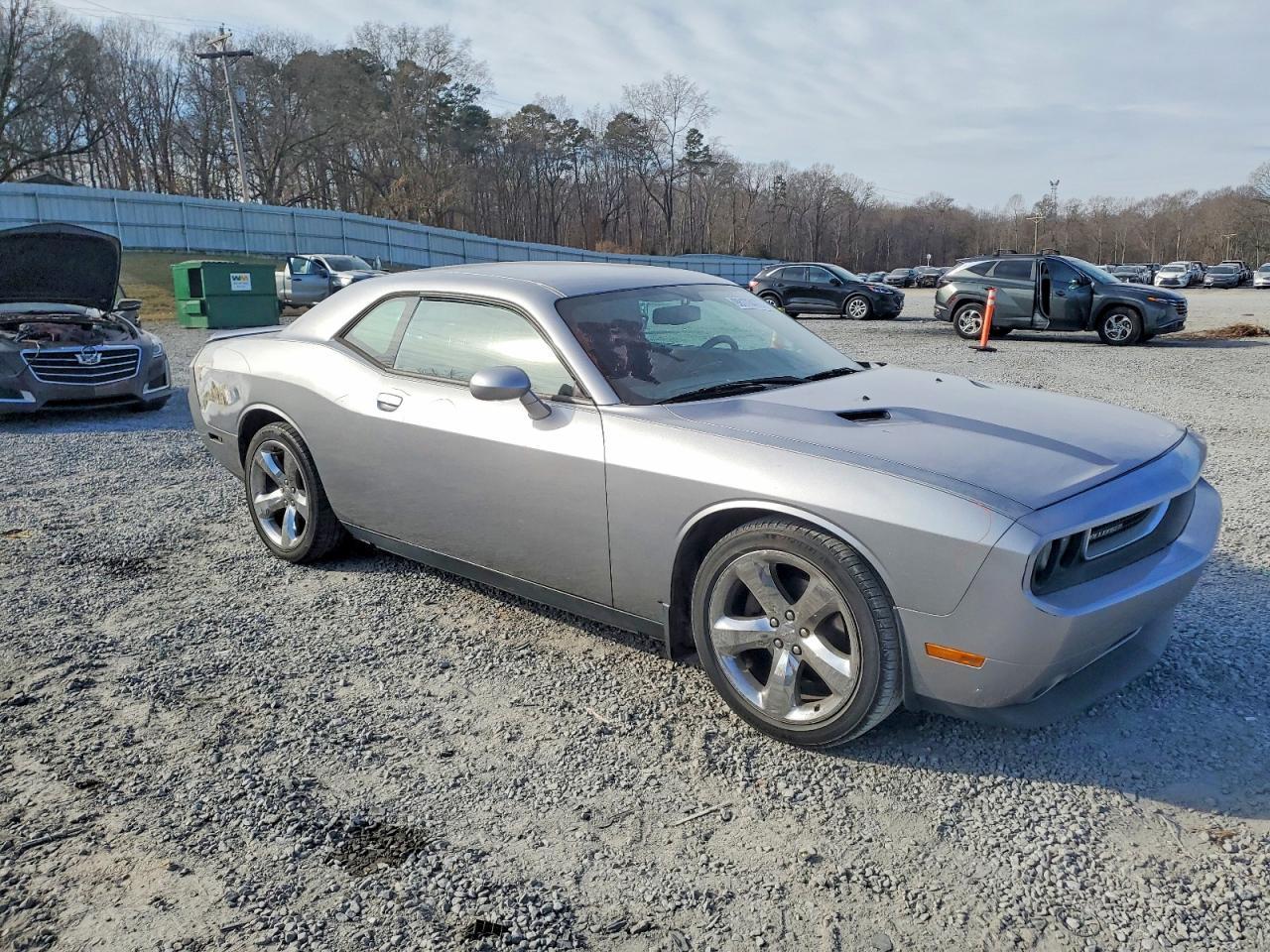2014 Dodge Challenger Sxt - Фото 4