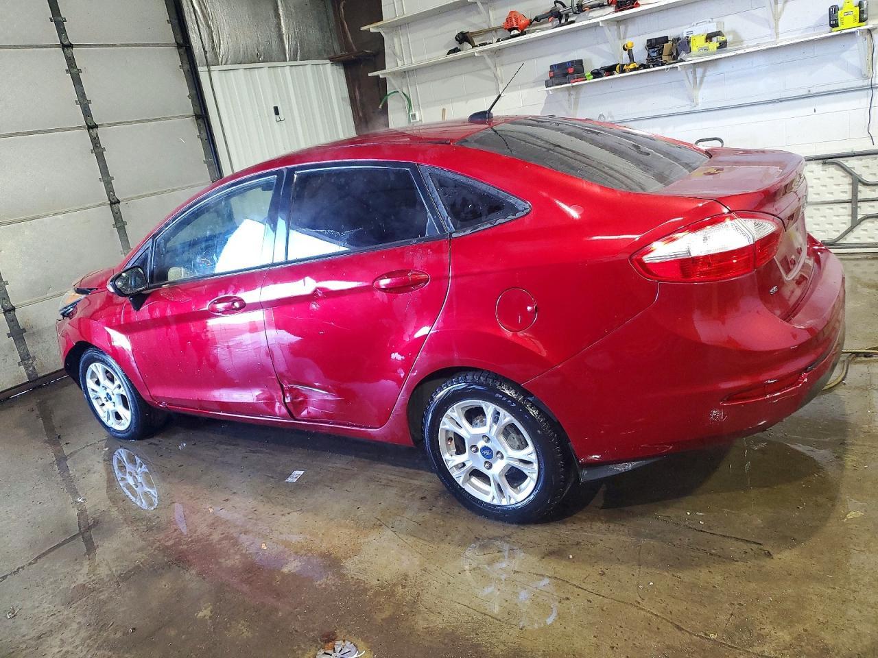 2014 Ford Fiesta Se - Фото 2