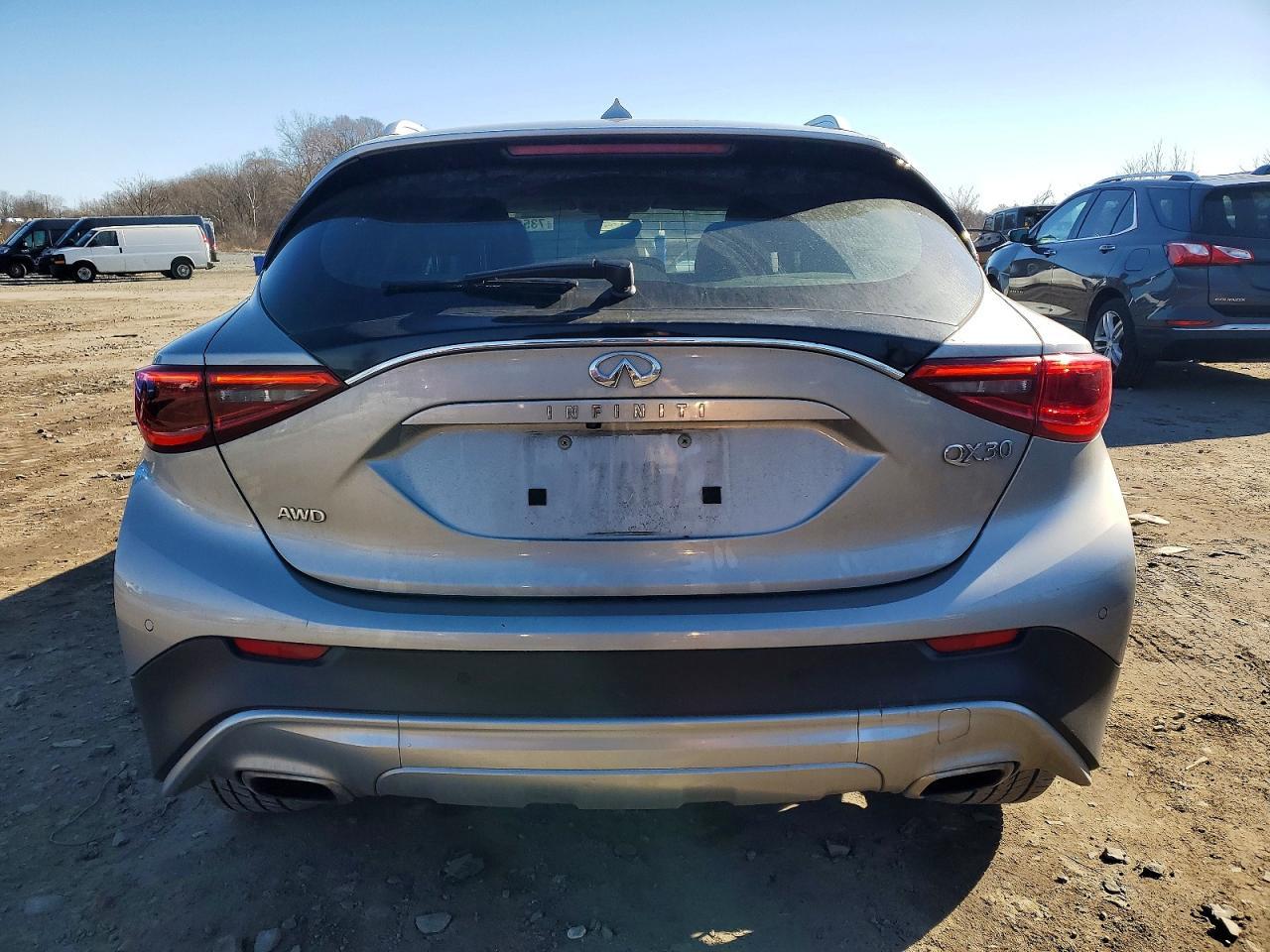 2018 Infiniti Qx30 Base - Фото 6