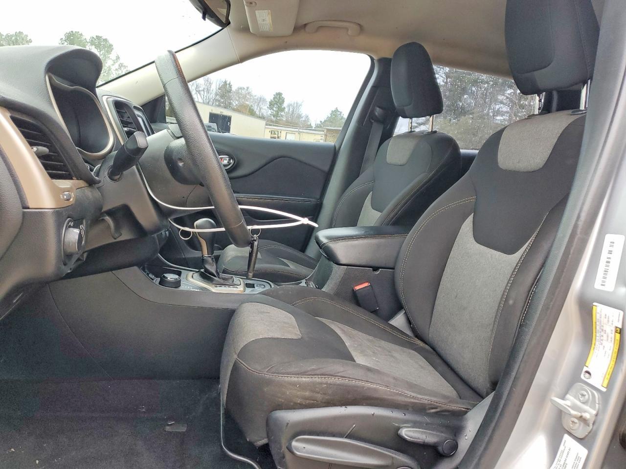 2014 Jeep Cherokee Sport - Фото 7