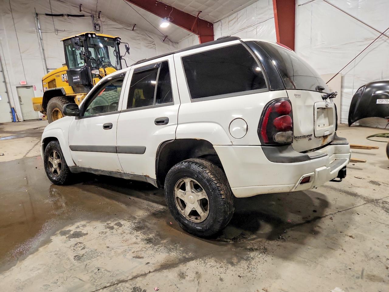 2005 Chevrolet Trailblazer Ls - Image 2