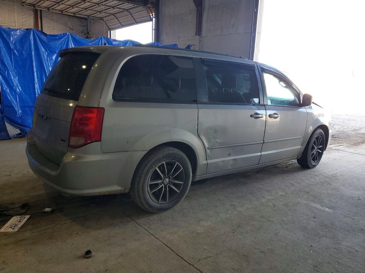 2017 Dodge Grand Caravan Gt - Image 3