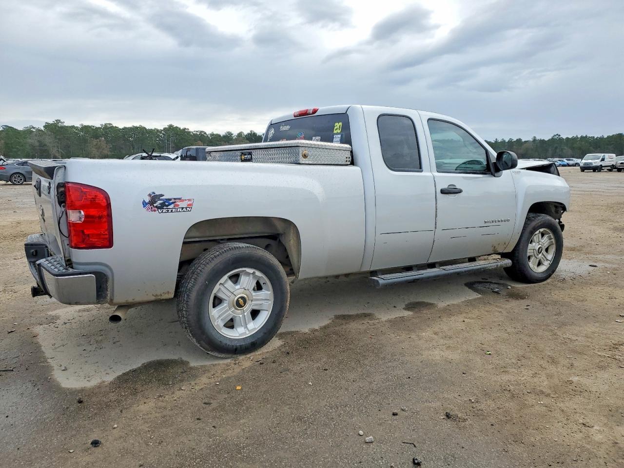 2013 Chevrolet Silverado C1500 Lt - Image 3