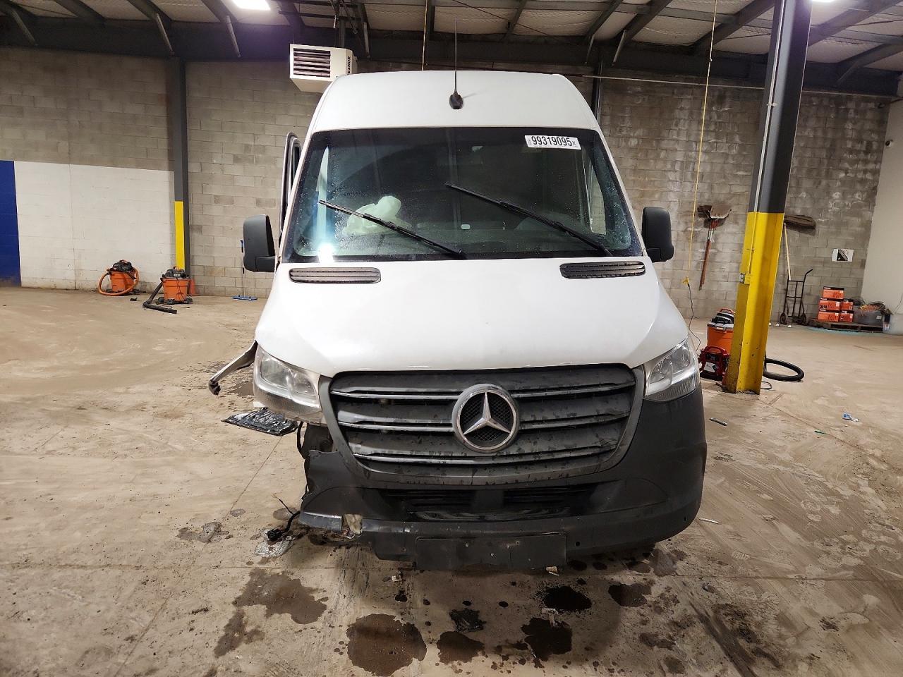 2021 Mercedes Benz Sprinter Delivery Van - Фото 5