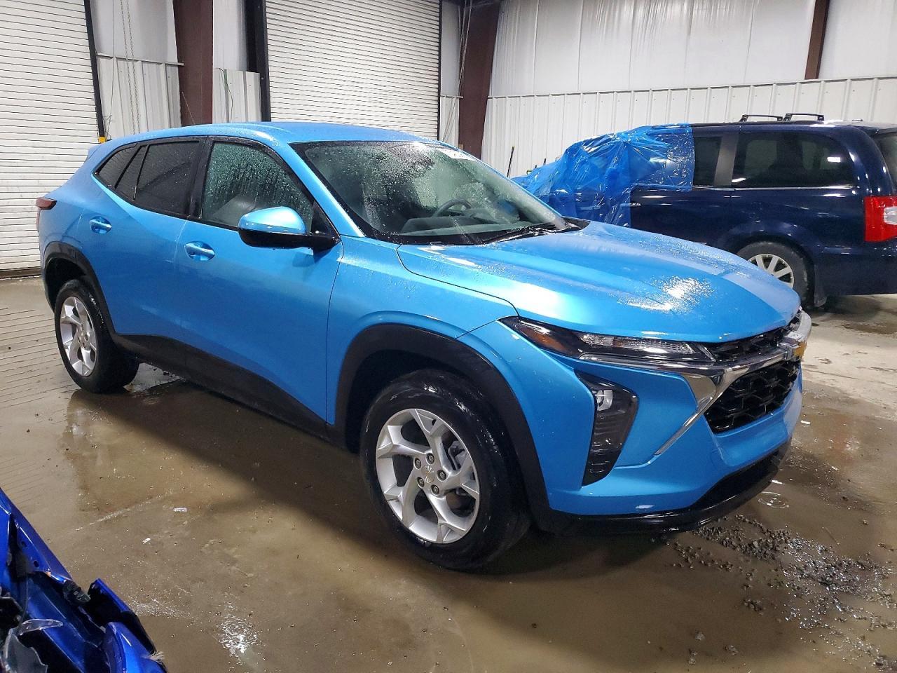 2025 Chevrolet Trax Ls - Фото 4