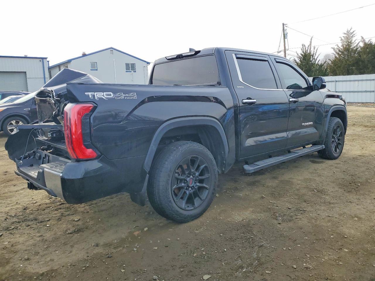 2023 Toyota Tundra Crewmax Limited - Фото 3