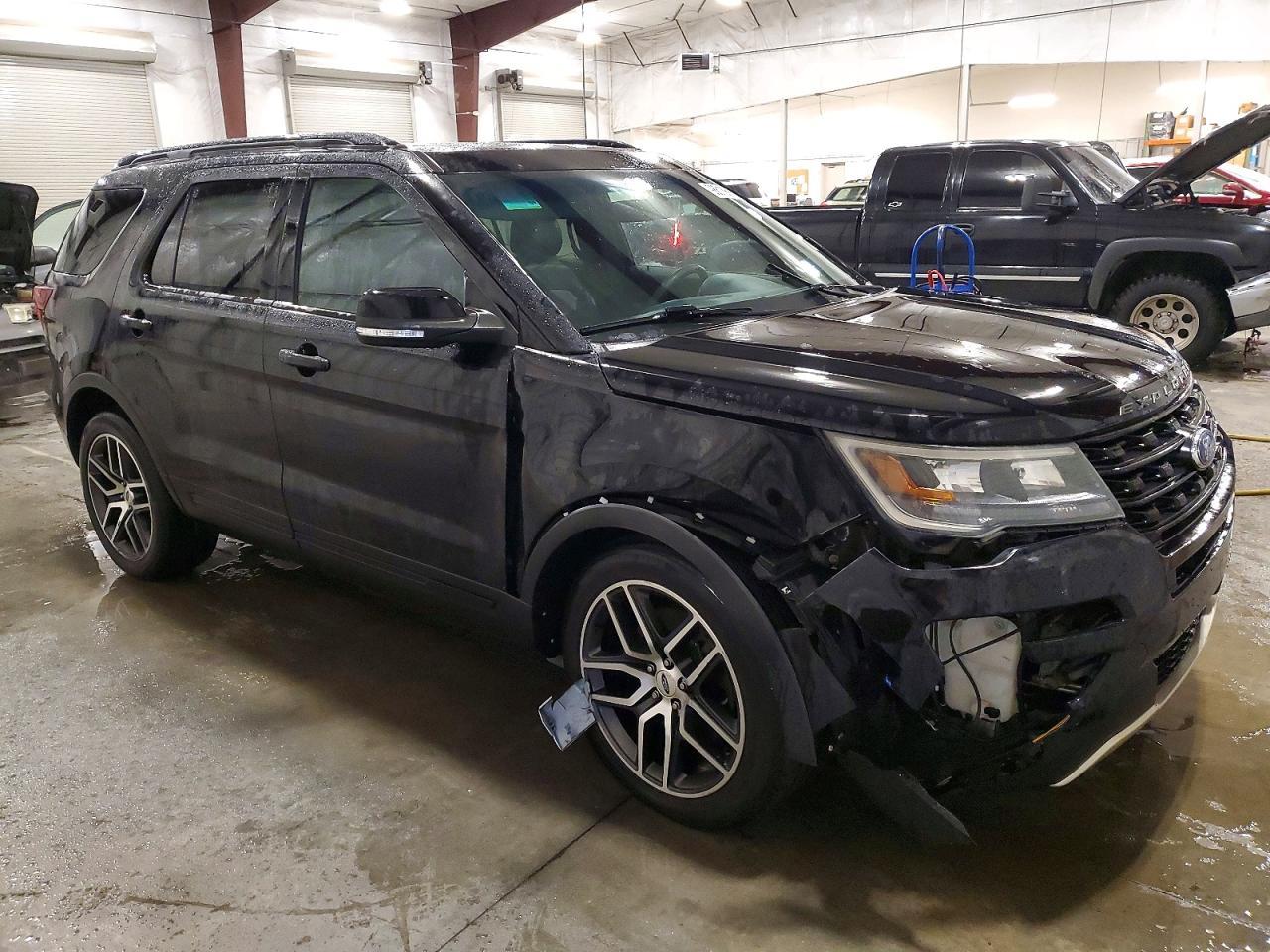 2016 Ford Explorer Sport - Image 4