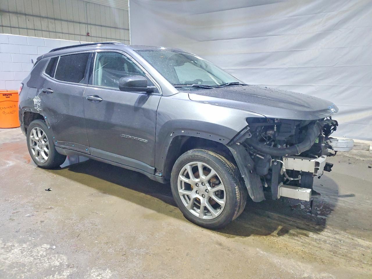 2022 Jeep Compass Latitude Lux - Фото 4