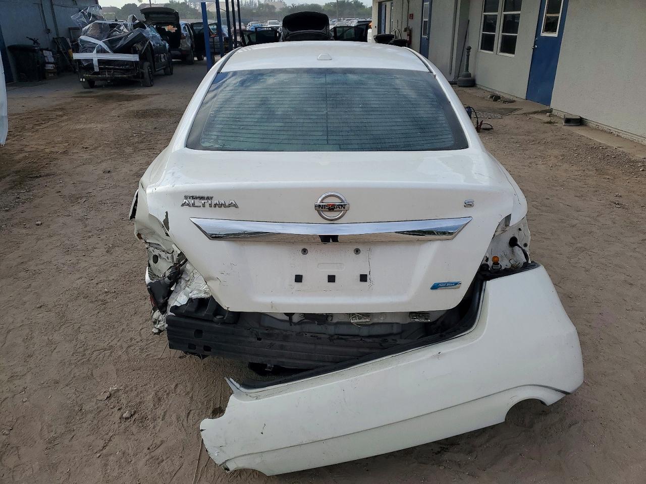 2014 Nissan Altima 2.5 S - Image 6