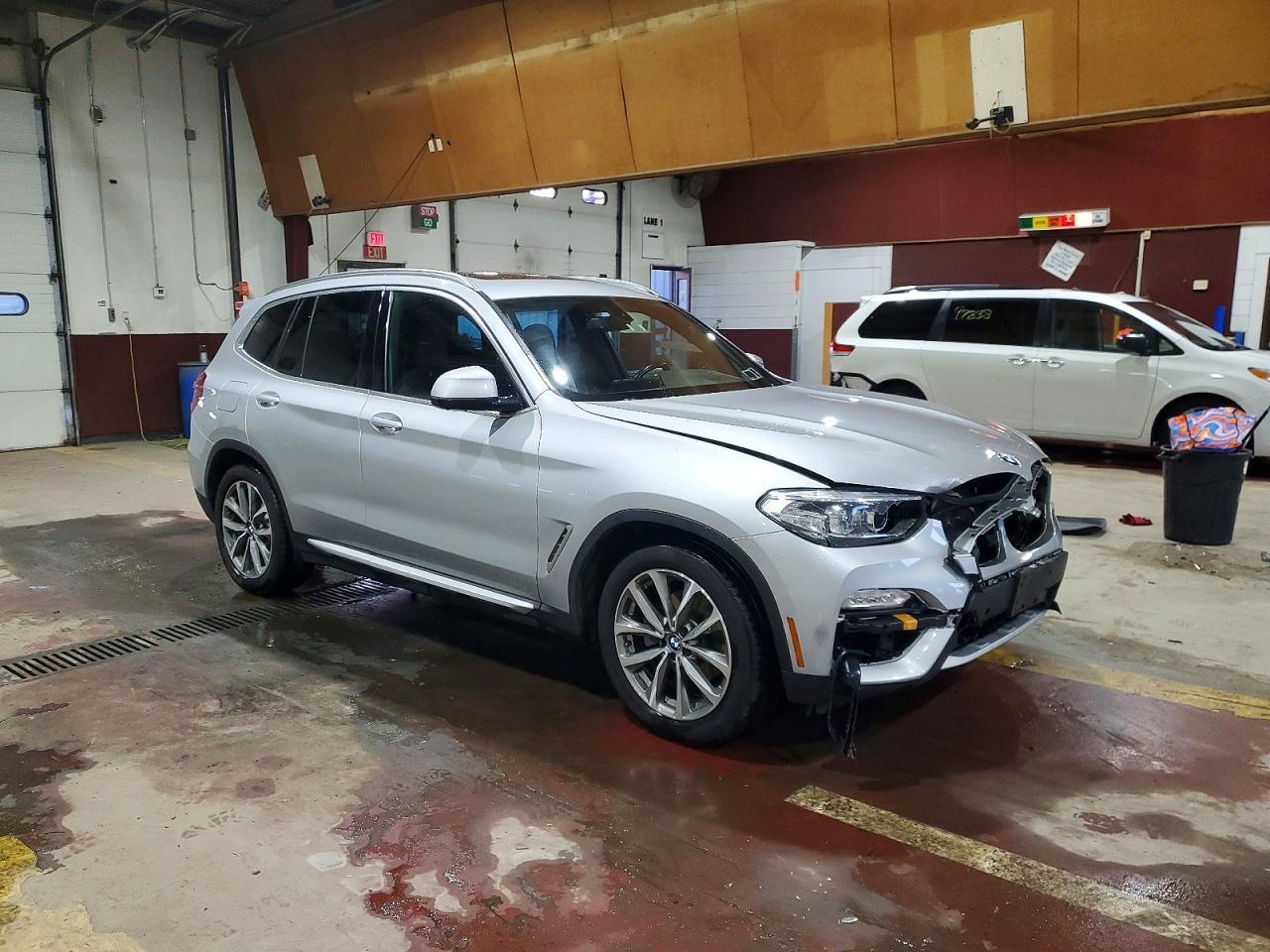 2018 BMW X3 xDrive30I - Фото 4