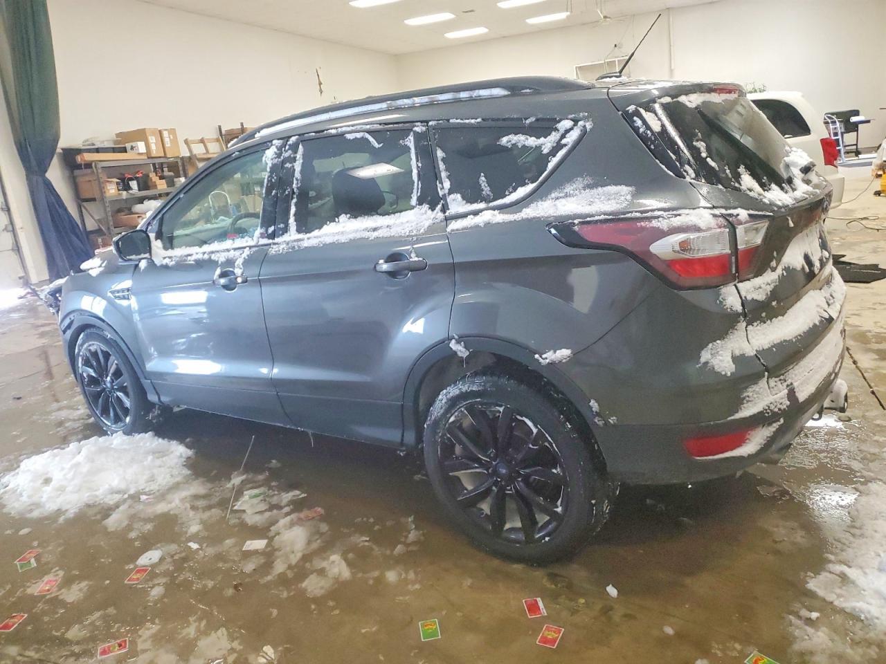 2017 Ford Escape Titanium - Фото 2