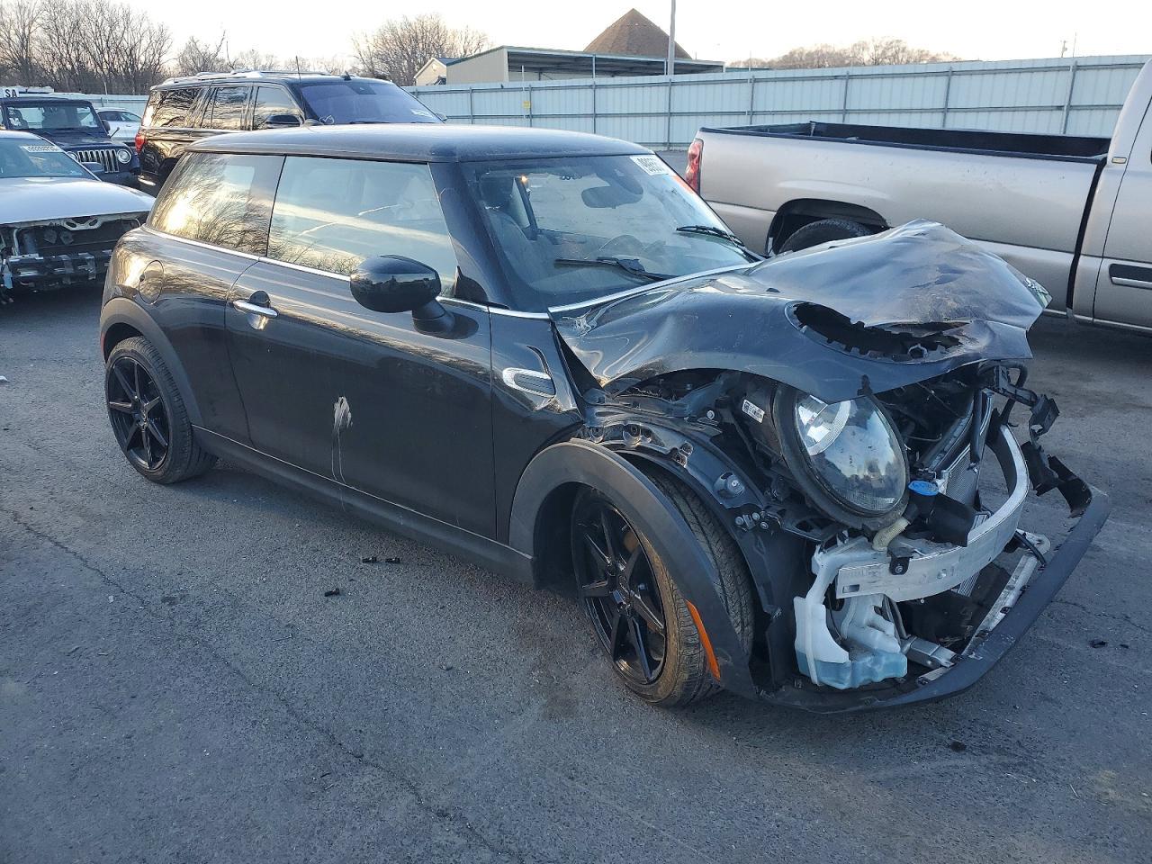 2021 Mini Cooper - Фото 4