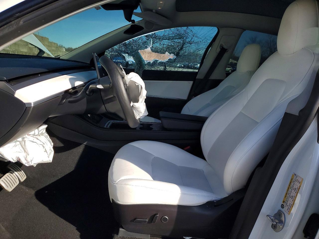 2022 Tesla Model Y - Image 7