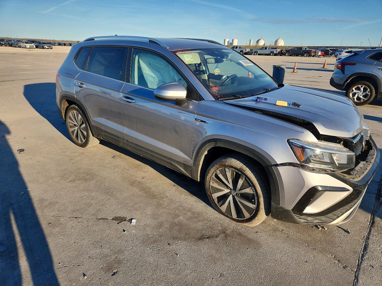 2022 Volkswagen Taos Se - Image 4
