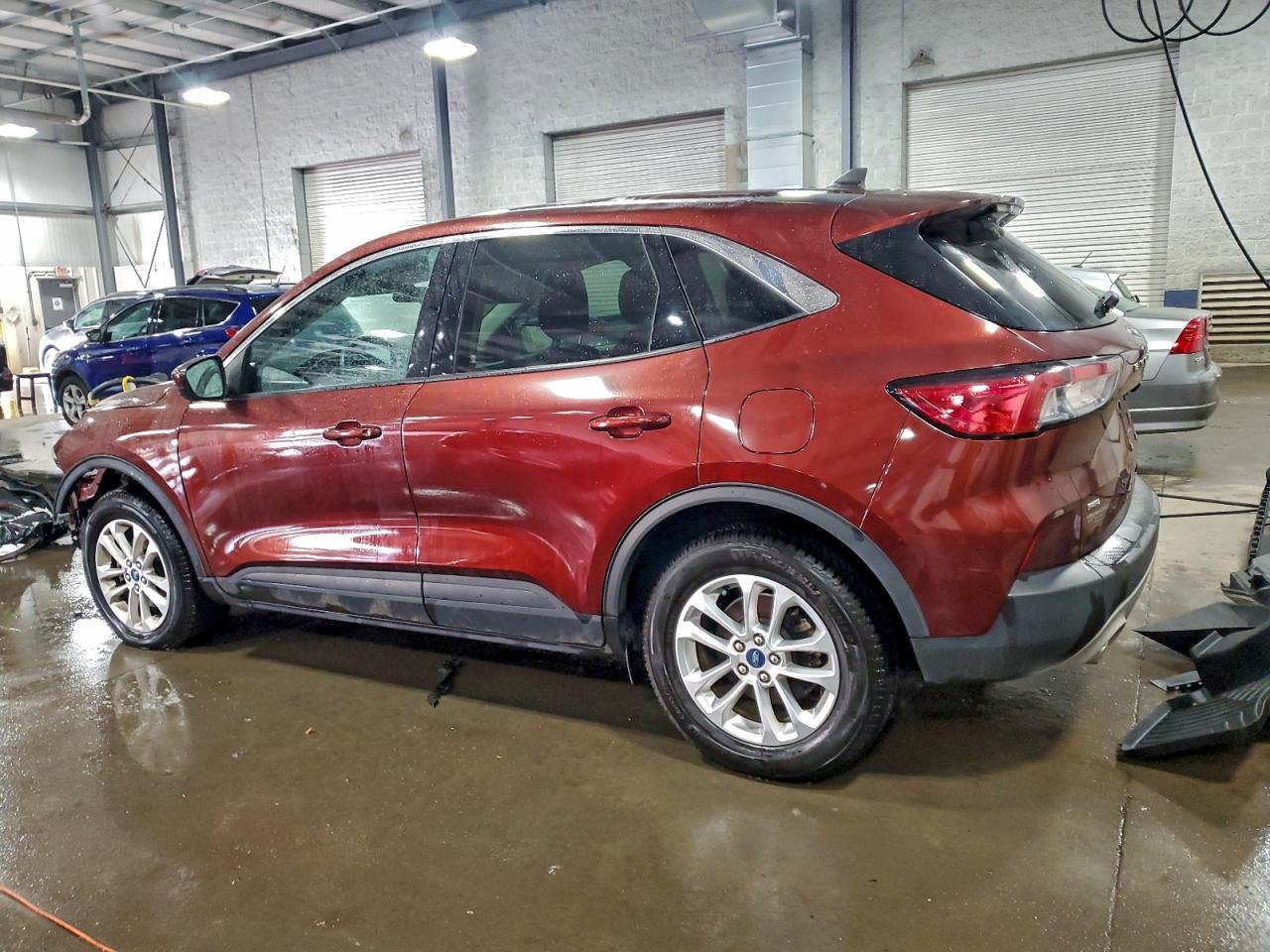 2021 Ford Escape Se - Фото 2