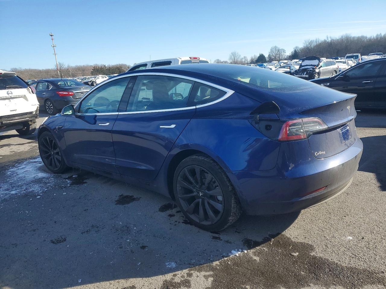 2018 Tesla Model 3 - Фото 2