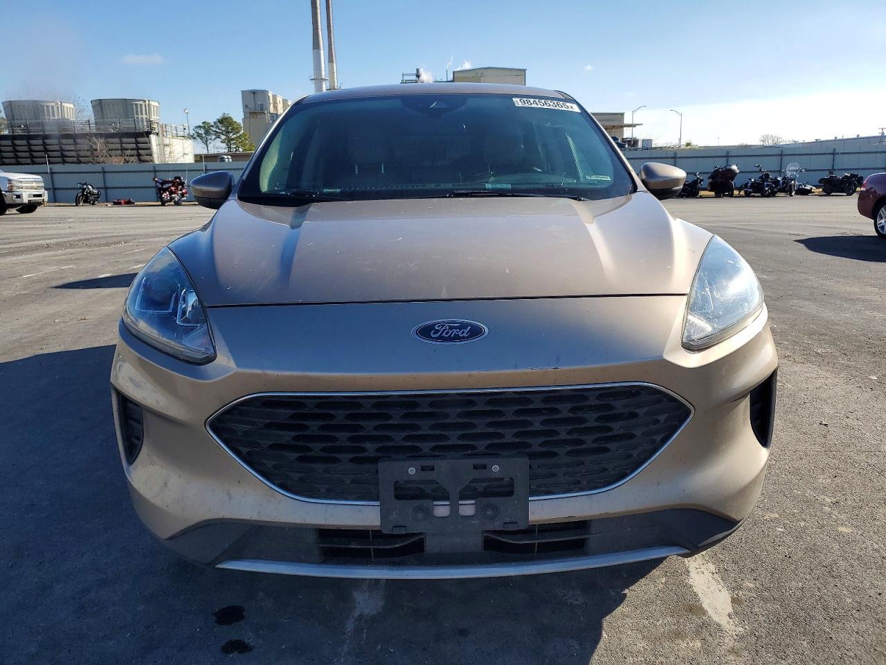 2020 Ford Escape Se - Фото 5