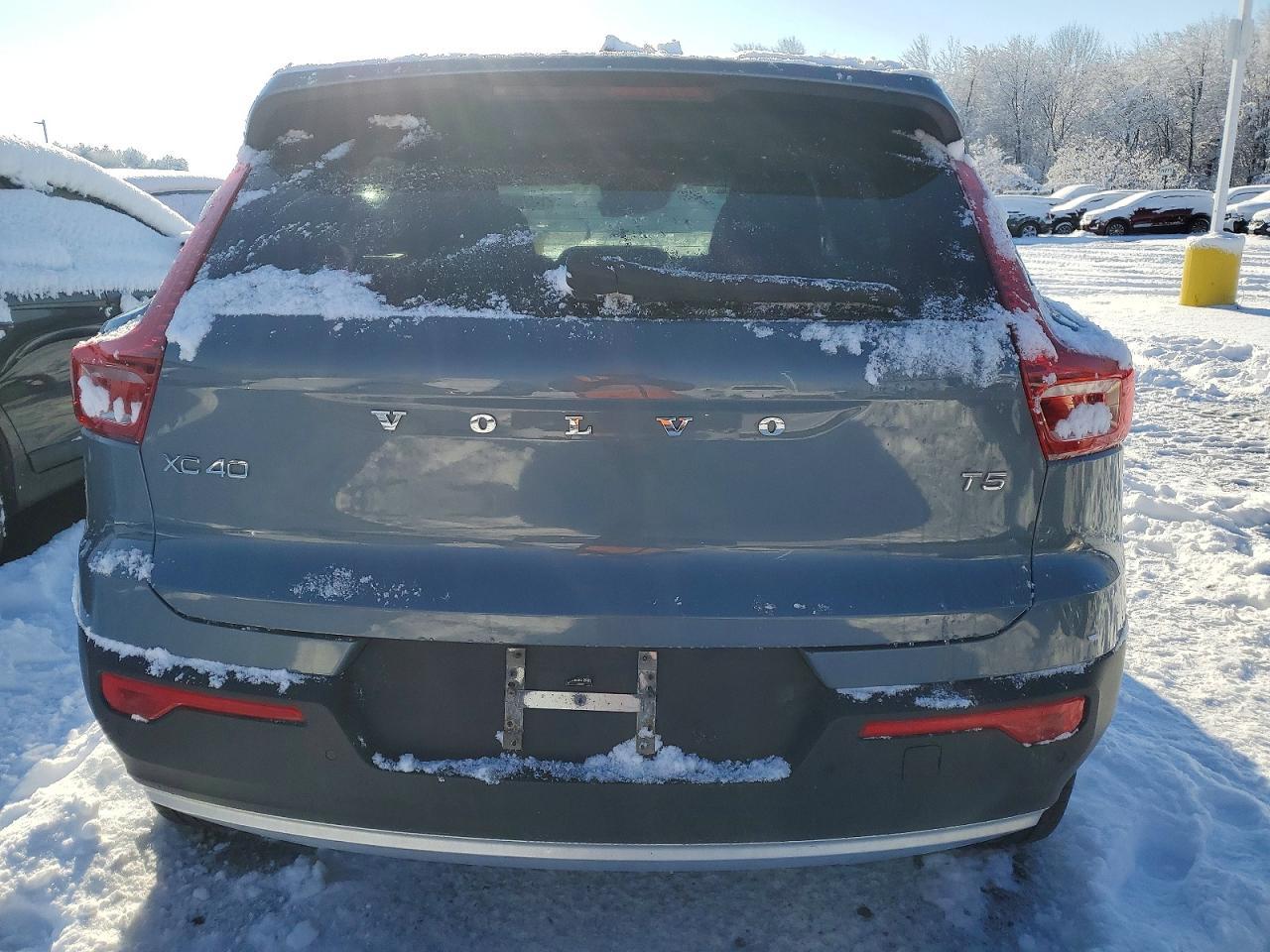 2020 Volvo Xc40 T5 Momentum - Фото 6