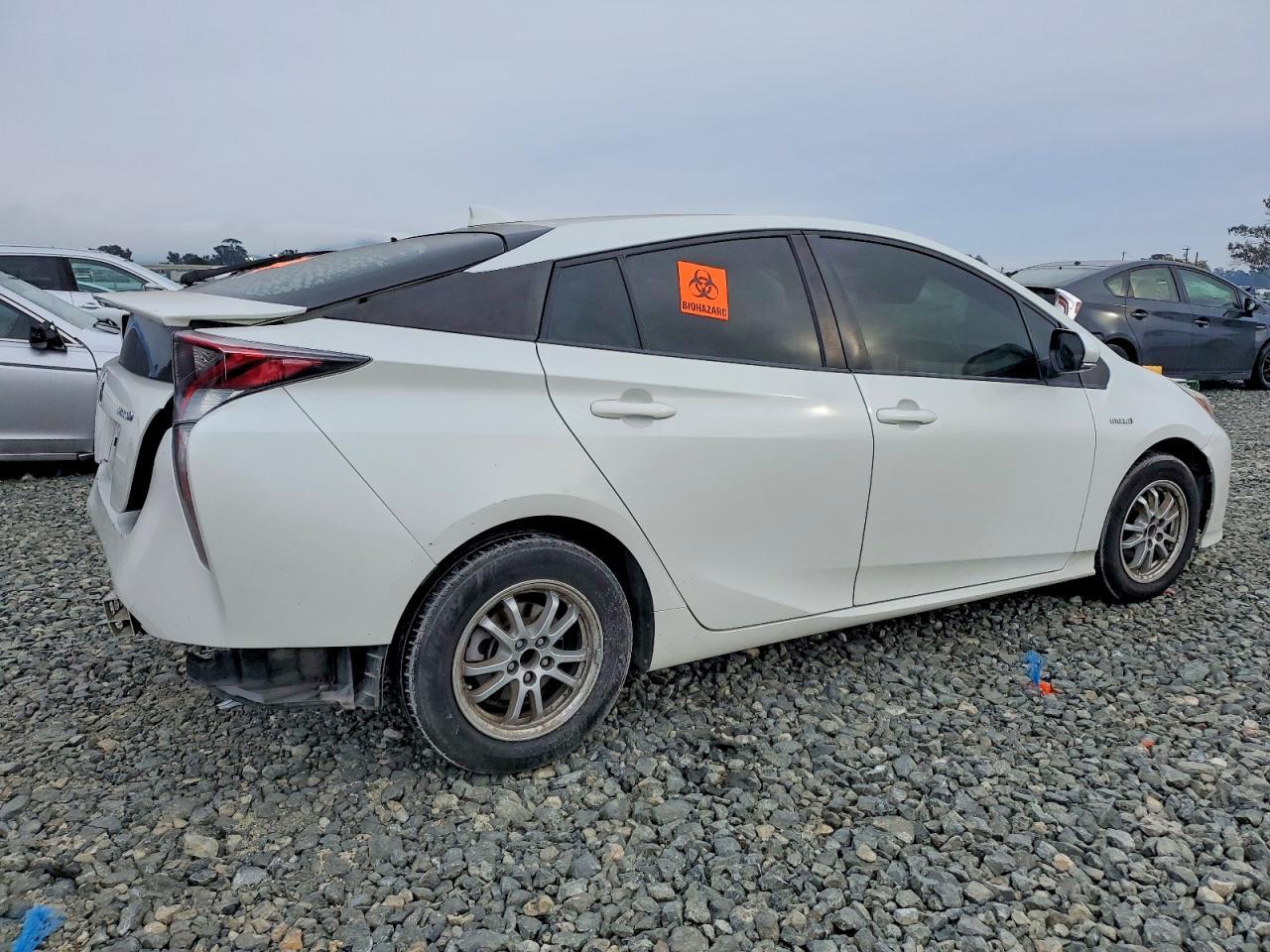 2016 Toyota Prius - Фото 3