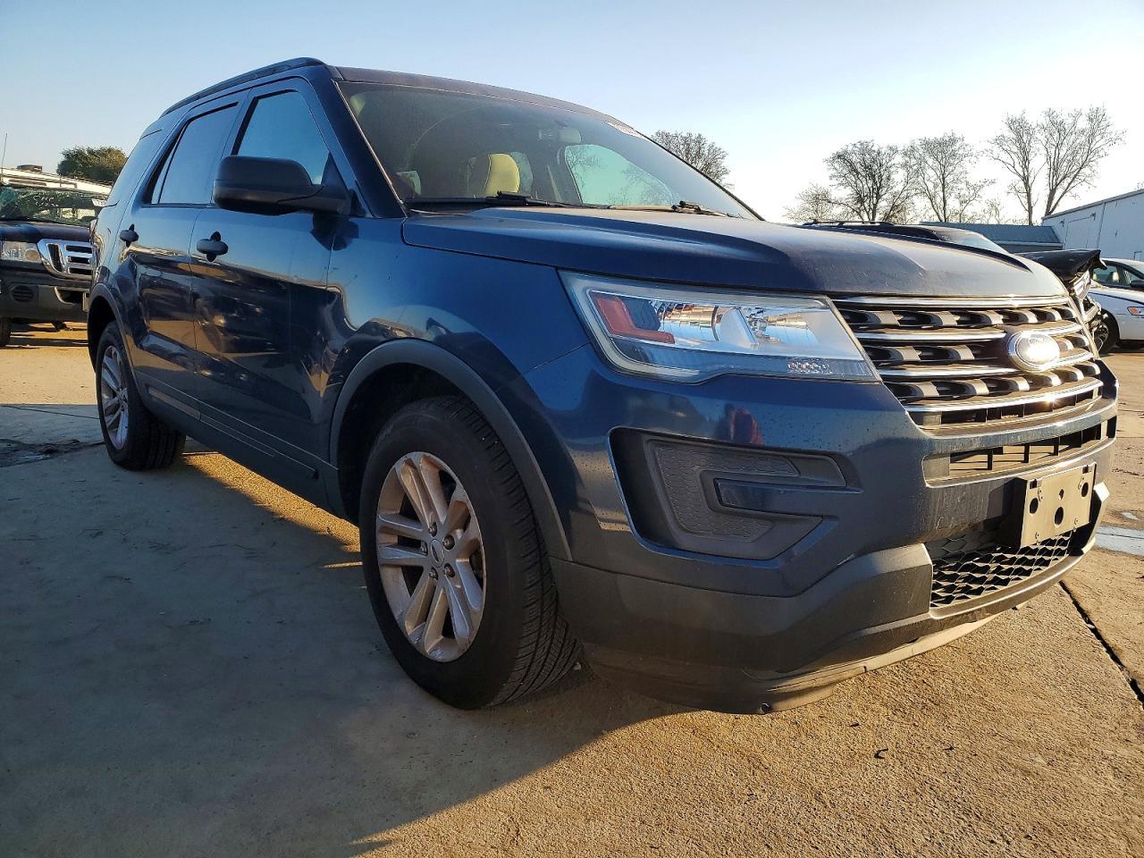 2017 Ford Explorer - Фото 4