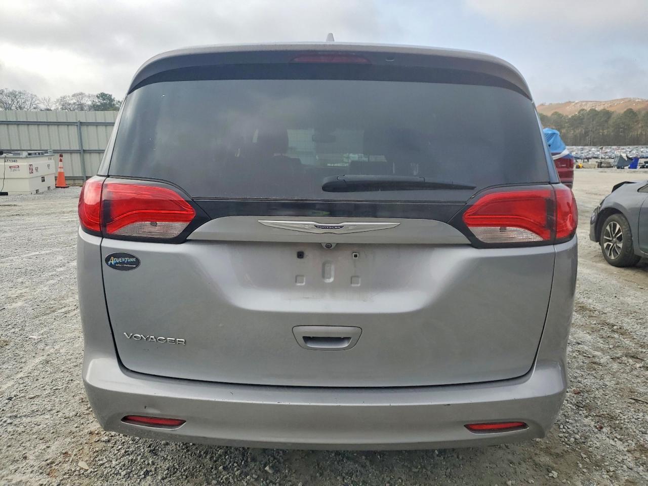 2020 Chrysler Voyager Lxi - Фото 6