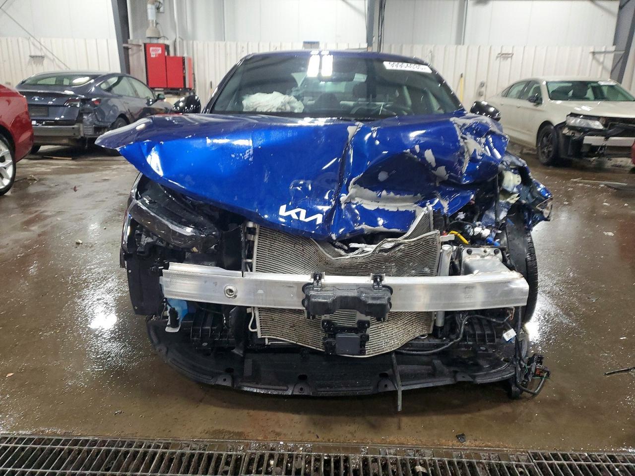 2025 Kia K5 Gt Line - Image 5