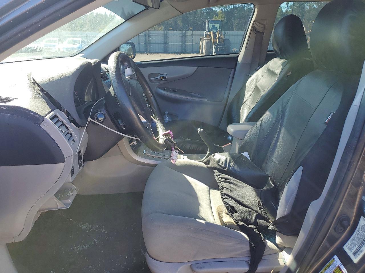 2012 Toyota Corolla Le - Image 7