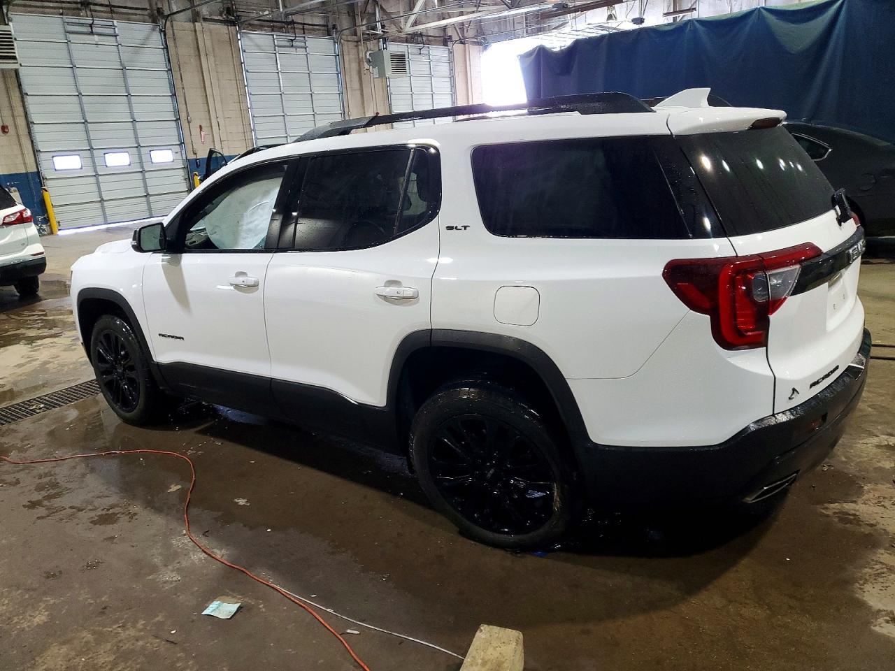 2023 GMC Acadia Slt - Image 2