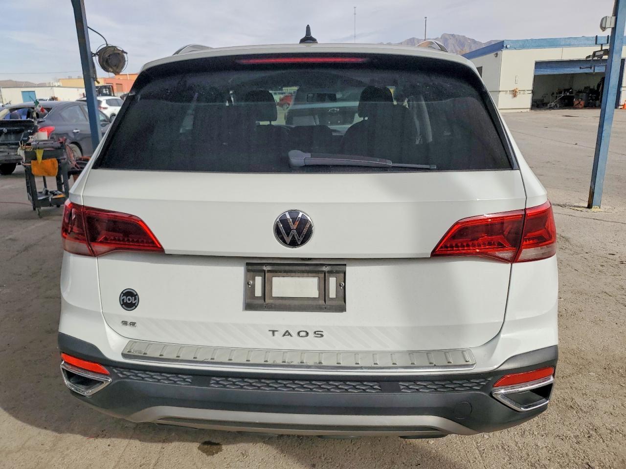 2022 Volkswagen Taos Se - Фото 6