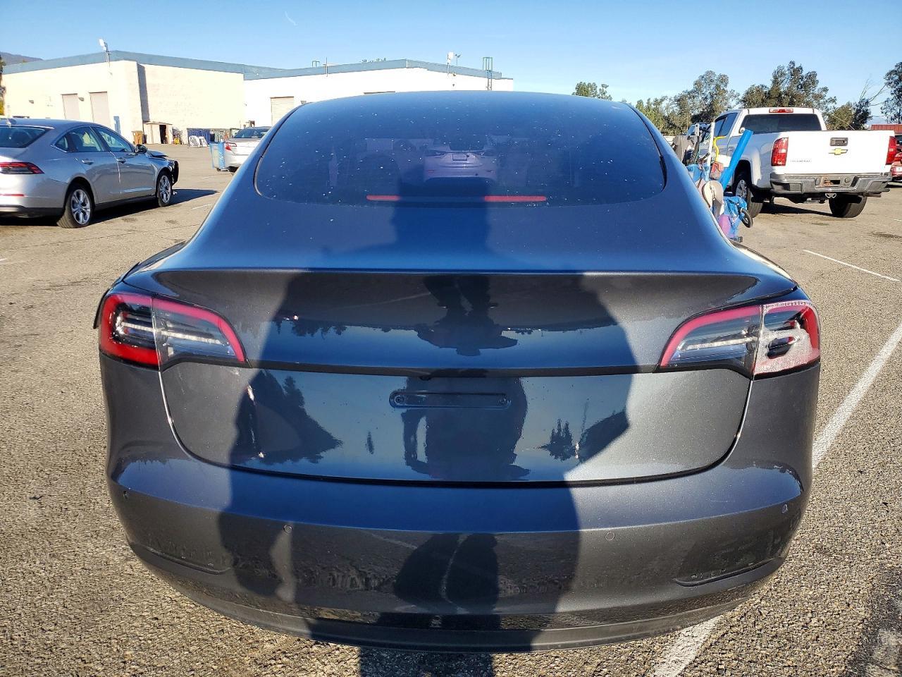 2022 Tesla Model 3 - Фото 6