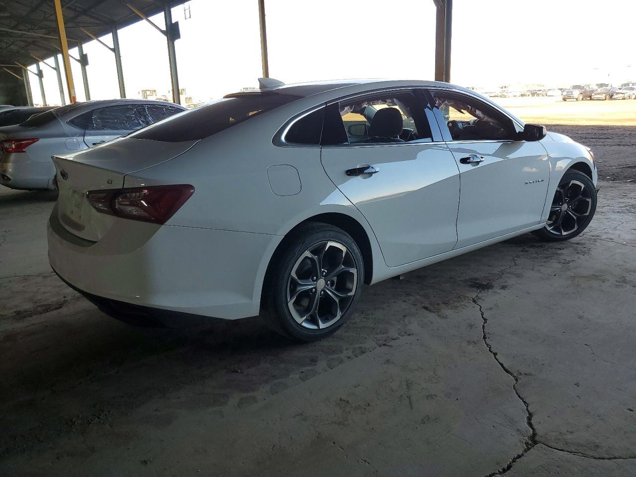 2022 Chevrolet Malibu Lt - Фото 3