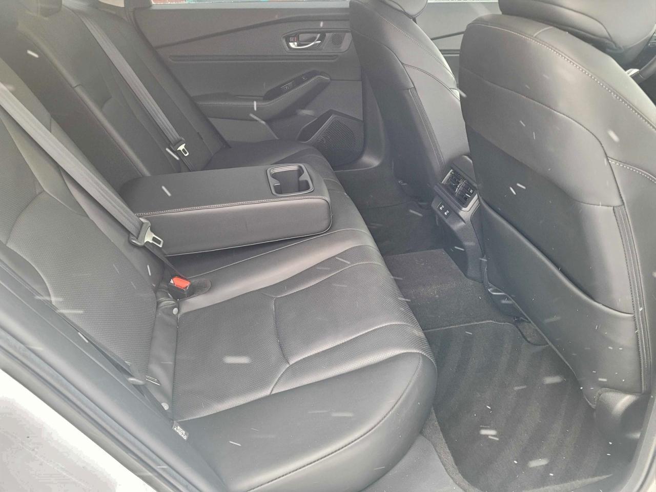 2023 Honda Accord Touring Hybrid - Image 6