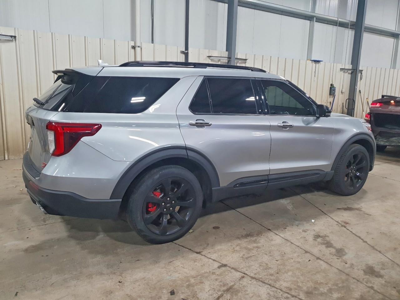 2020 Ford Explorer St - Фото 3