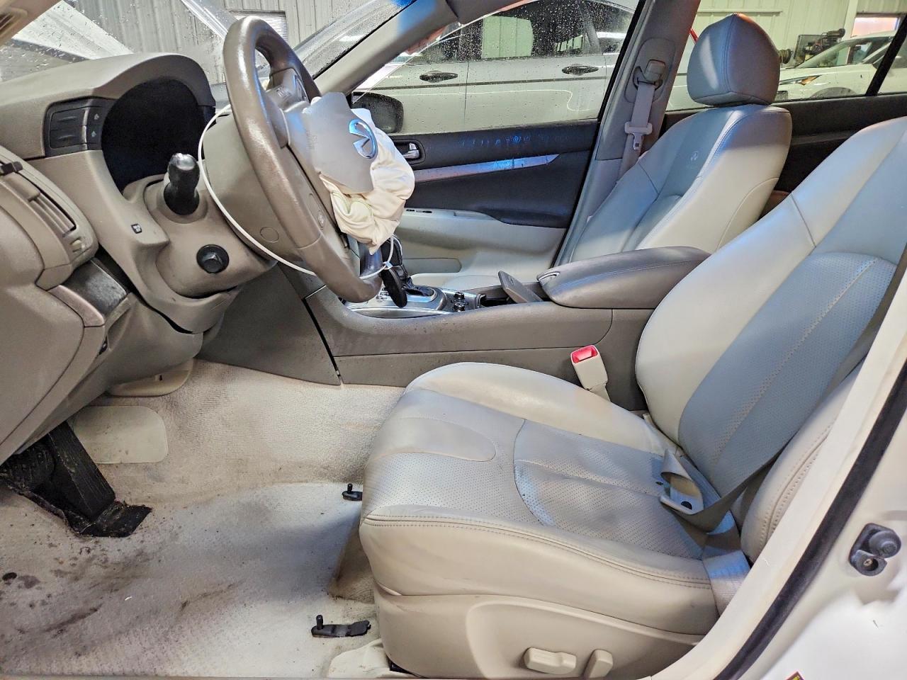 2013 Infiniti G37 - Image 7