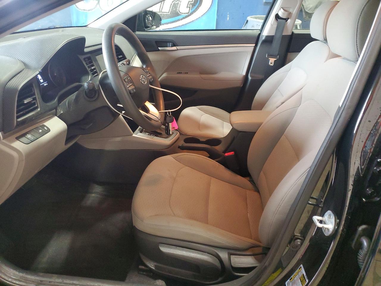 2020 Hyundai Elantra Se - Image 7