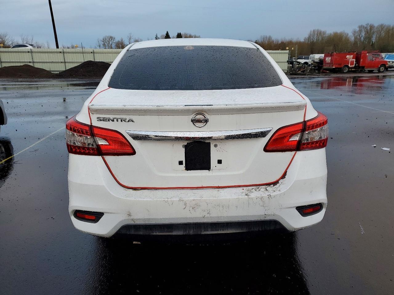 2017 Nissan Sentra S - Фото 6