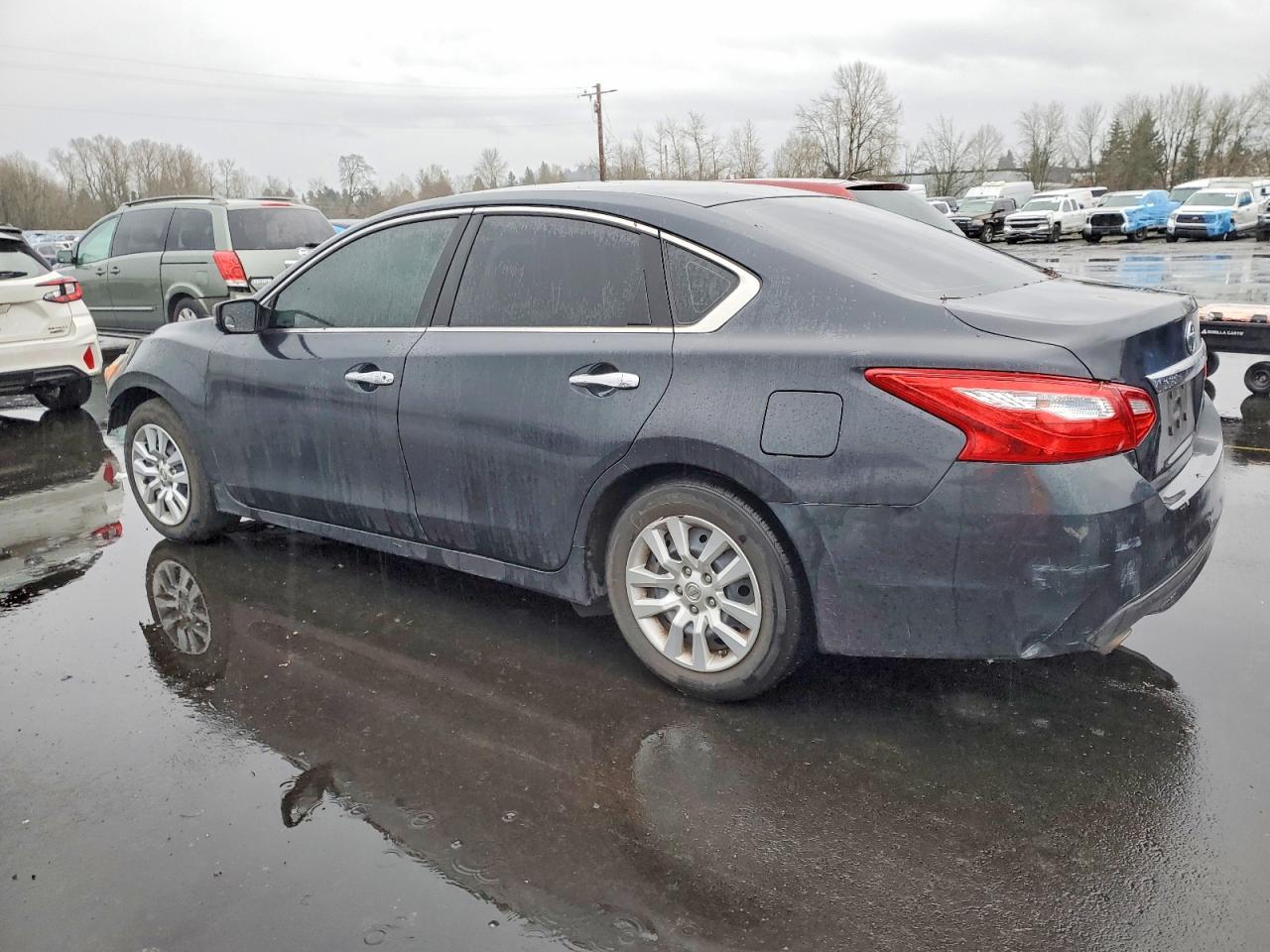 2016 Nissan Altima 2.5 S - Фото 2