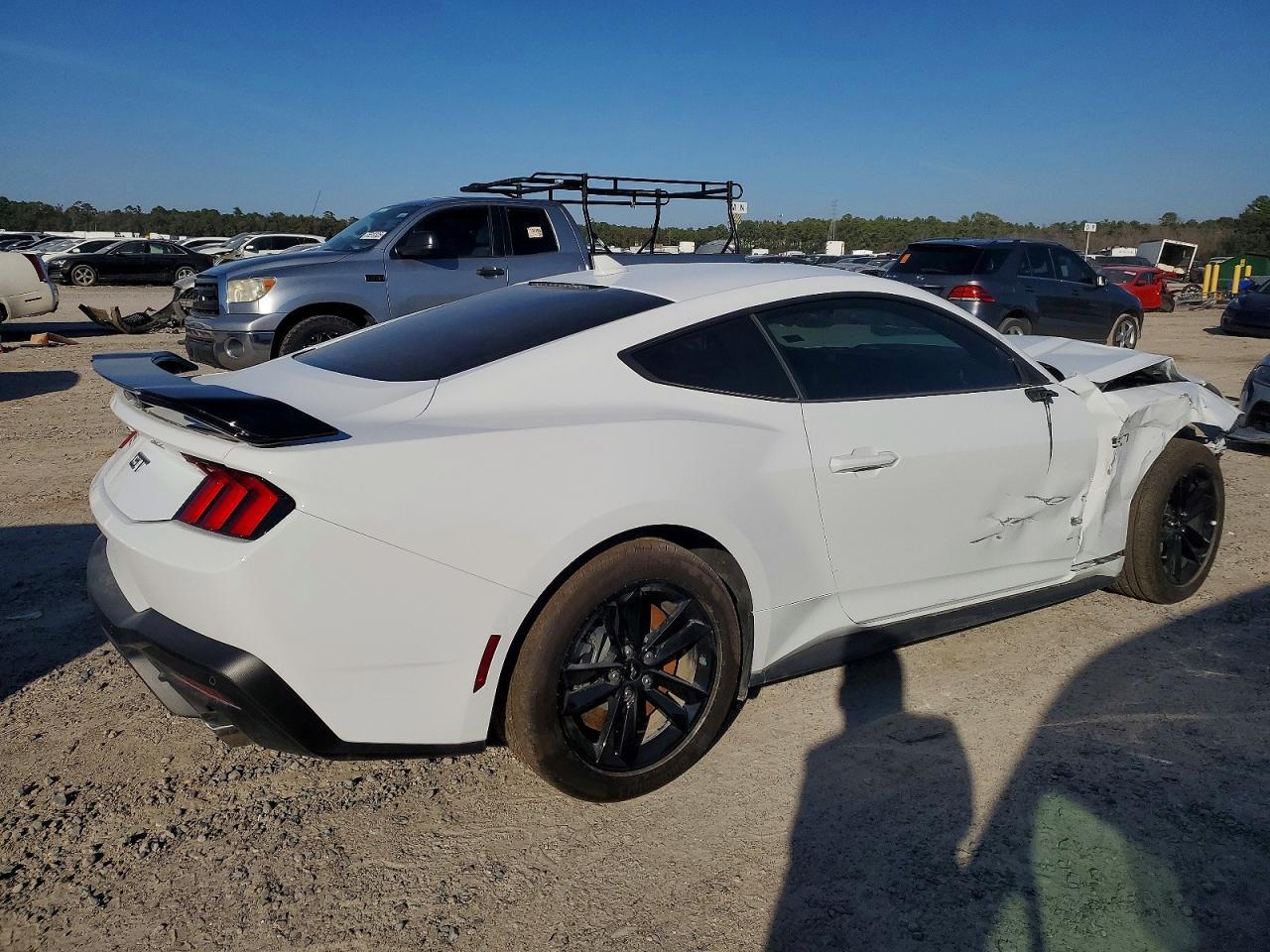2025 Ford Mustang Gt - Фото 3