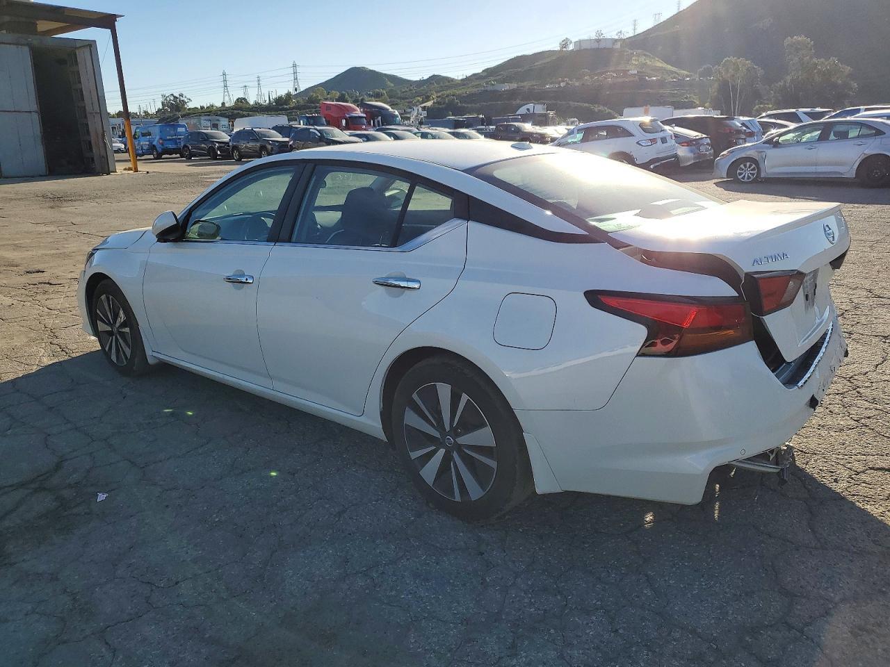 2022 Nissan Altima Sv - Фото 2