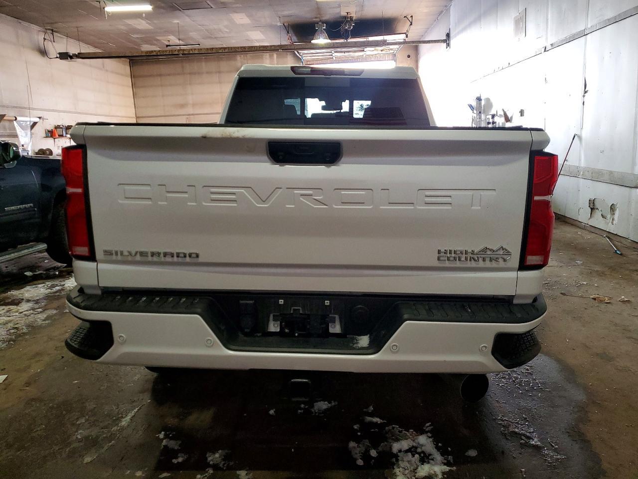 2024 Chevrolet Silverado K2500 High Country - Фото 6