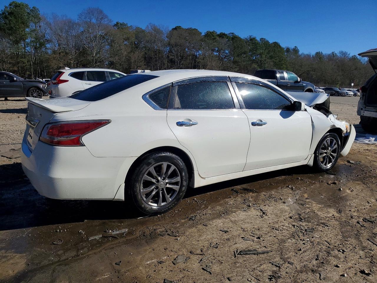 2015 Nissan Altima 2.5 - Фото 3