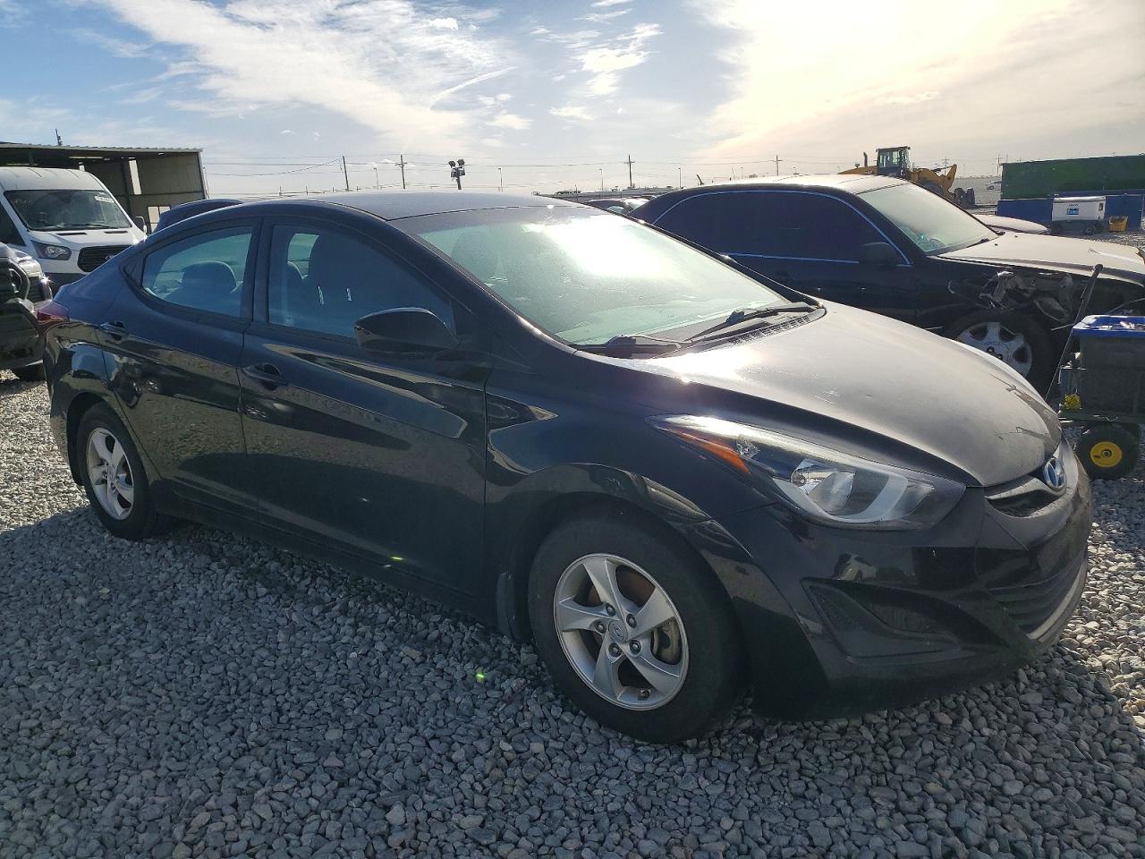2015 Hyundai Elantra Se - Фото 4