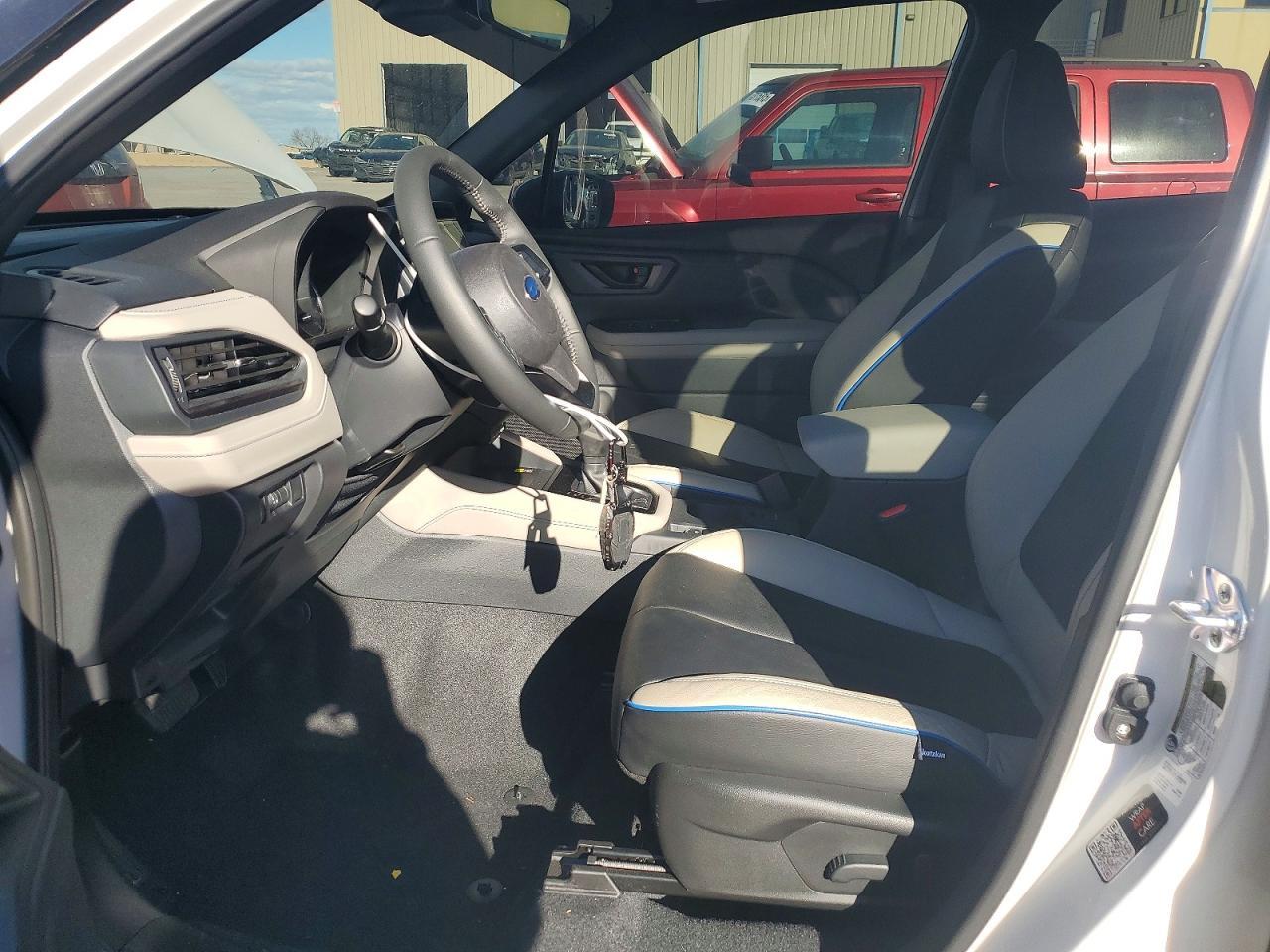 2025 Subaru Forester Premium - Фото 7