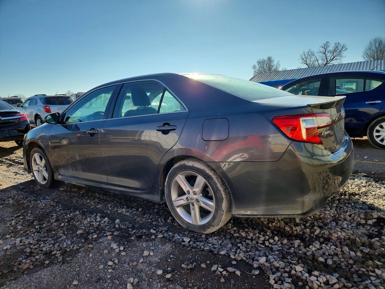 2014 Toyota Camry L - Image 2