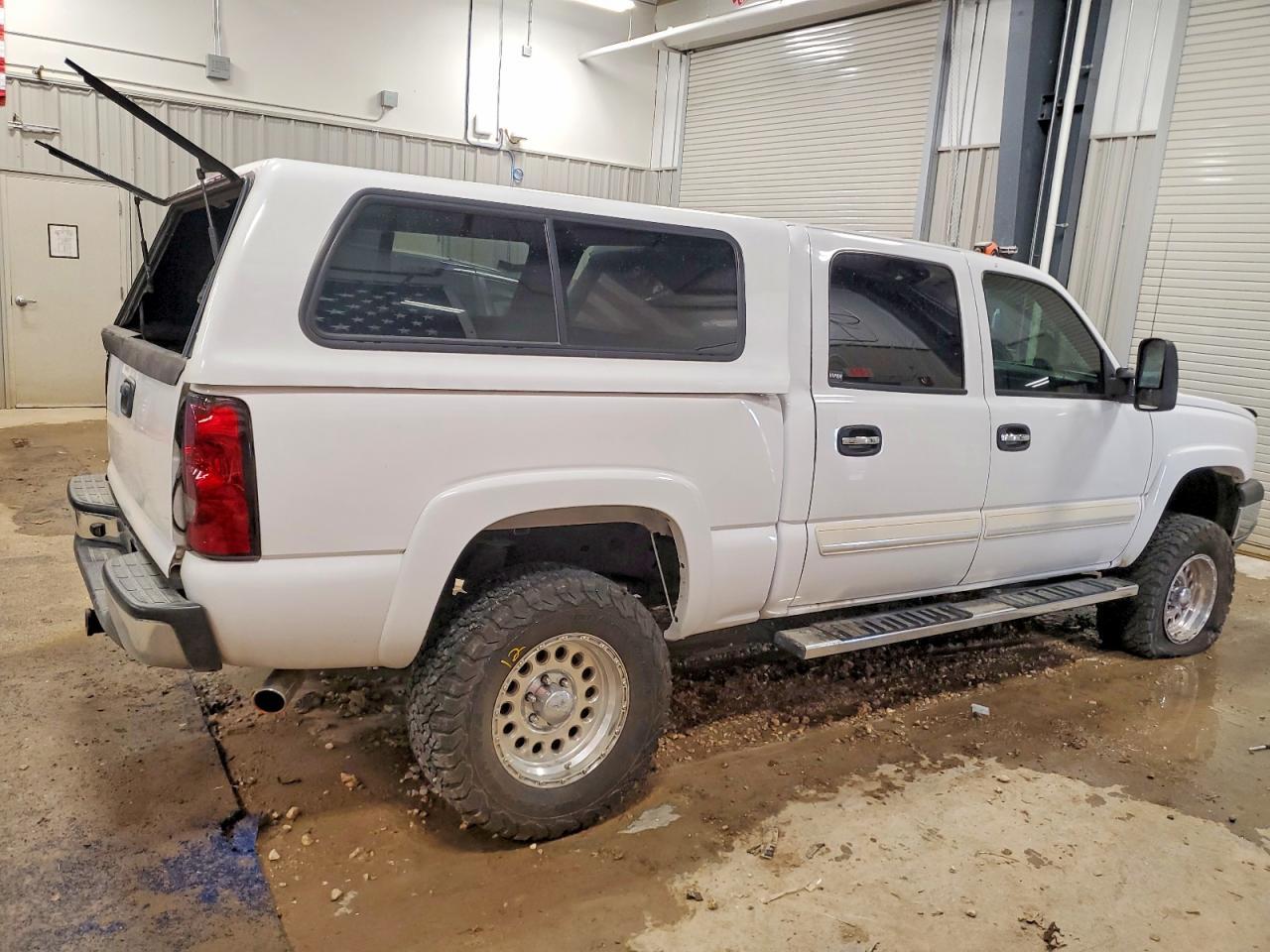 2005 Chevrolet Silverado K1500 - Image 3