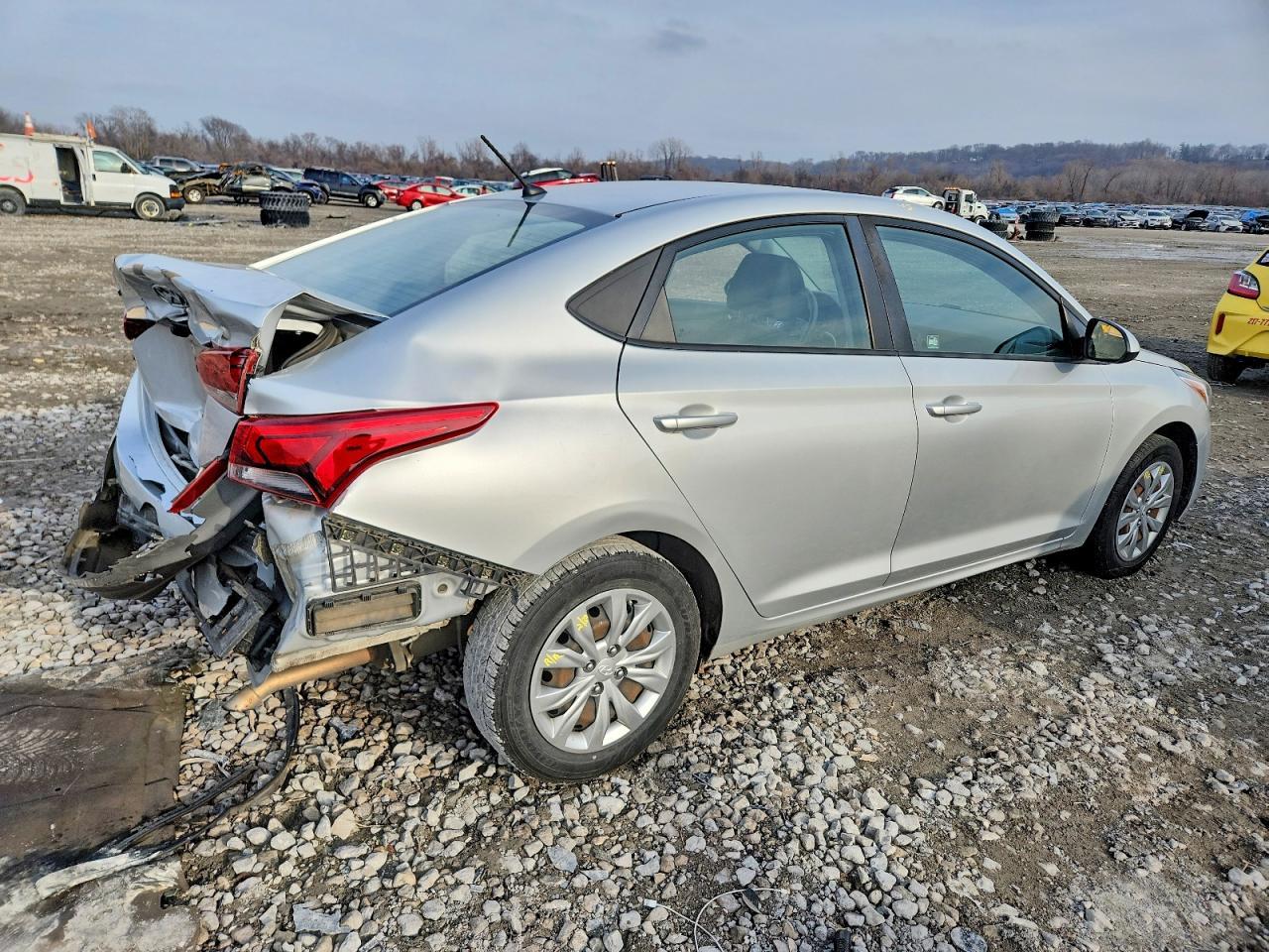 2019 Hyundai Accent Se - Image 3